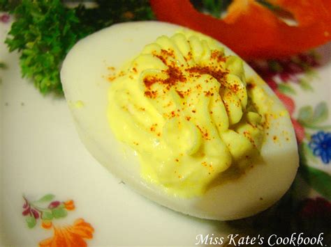 Last night i was spooked and didn't sleep a wink. Miss Kate's Cookbook: Gorgonzola Devil Eggs