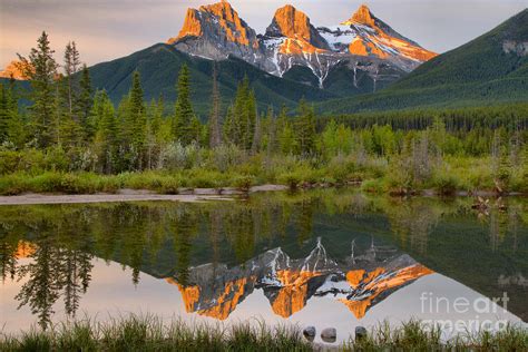 Giclée Large Canvas Print Three Sisters Picture Canmore Mountain Wall