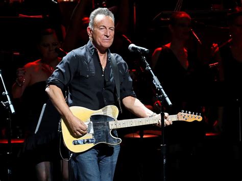 Listen Bruce Springsteen Releases 2012 Performance Of Where The Bands Are