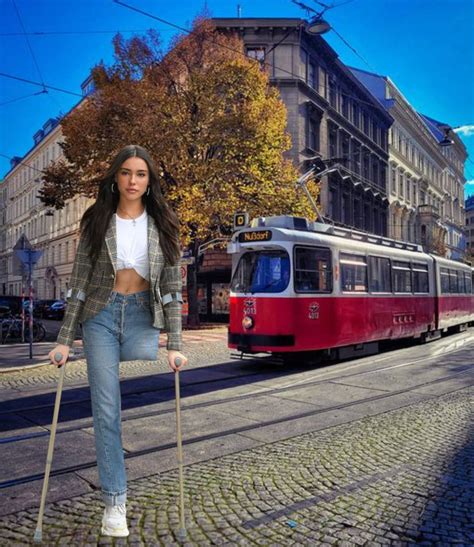Cute One Legged Girl In Wien By Ippldatsch On Deviantart