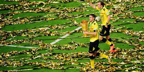 Bvb krönt sich zum pokalsieger. Saarbrücken-Trainer über BVB und Pokal: „Zu vergleichen ...