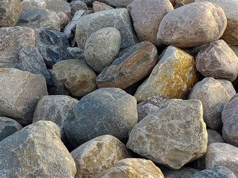 Stone Boulders - StoneQuest Inc