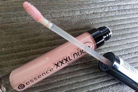 Test Lipgloss Essence Xxxl Nude Lipgloss Farbe 01 Shy Beauty Pinkmelon