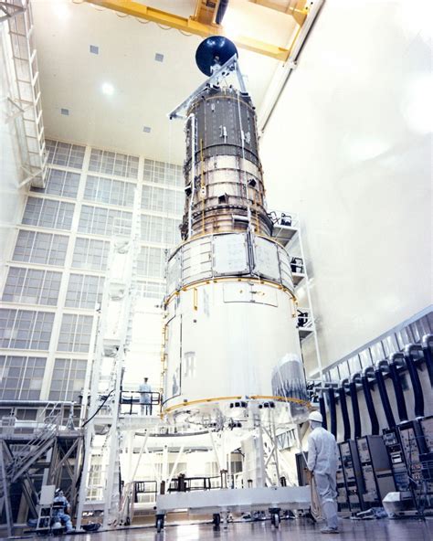 Preparing Hubble For Launch