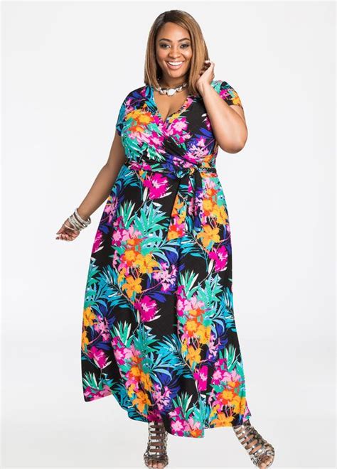 Most Beautiful Plus Size Floral Maxi Dresses For Women