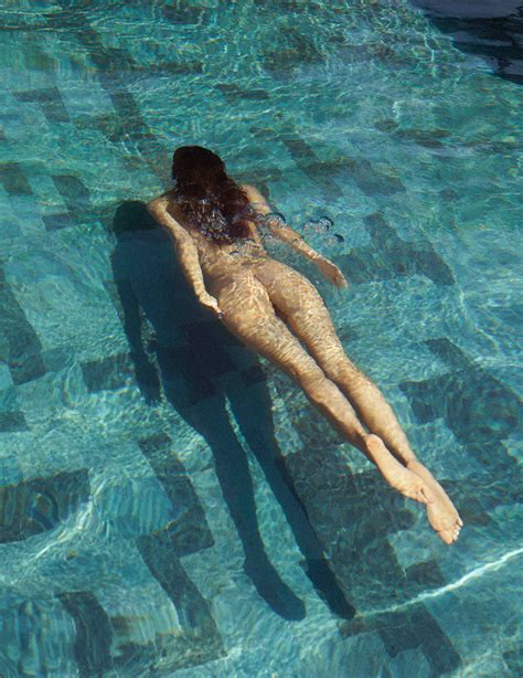 Topless Marta Aguilar