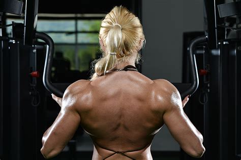 Art of a woman's back muscles photograph by jt photodesign. Photo Human back Girls Sport Bodybuilding