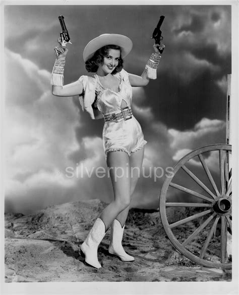 Orig MARTHA VICKERS Sexy Cowgirl Pin Up Portrait With Guns SAN ANTONIO Silverpinups