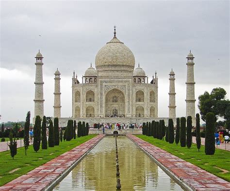 10 Most Famous Historical Monuments Of India