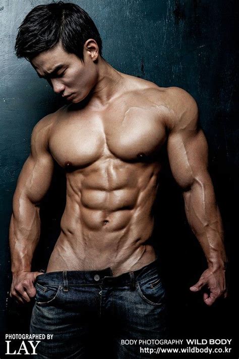 Ripped Asian Hunk Photo Asian Guys Fitness Models Ripped Men Bodybuilding Workouts