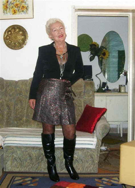 Old Mature Trudy Platinum Blonde Forever Young Old Women Looking
