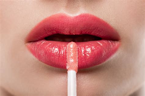 8 Best Lip Glosses For A Plump Shiny Pout Indy100