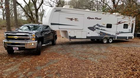 Gooseneck Vs 5th Wheel Hitch Whats The Difference Rv Talk
