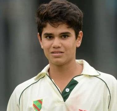 Lord's tweets after his stunning spell against surrey 2nd xi. Arjun Tendulkar Wiki, Age, Height, Weight, Family, Affairs ...