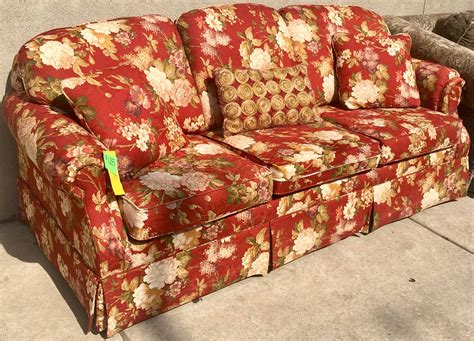 Uhuru Furniture And Collectibles Red Floral Pattern Sofa 125 Sold