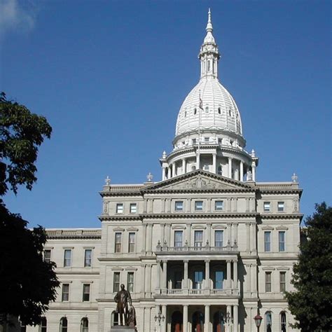 The Citizens Guide To The Michigan Legislature By Michigan Senate