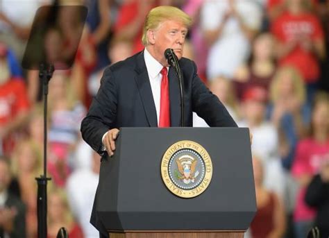 الصاروخ الصيني لونغ مارش 5 بي عن السيطرة ، وهو الصاروخ الذي أطلقته الصين ، يوم. ترامب يتوقع التعاون مع بوتين وشي لوضع حد لـ"سباق التسلح الخارج عن السيطرة" ويعلن موافقة الصين ...