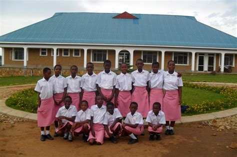 Msichana shule, dar es salaam, tanzania. Wasichana Wa Shule Uchi - MATUKIO @ MICHUZI BLOG: SHIRIKA LISILO LA KISERIKALI LA ... : Vigogo ...