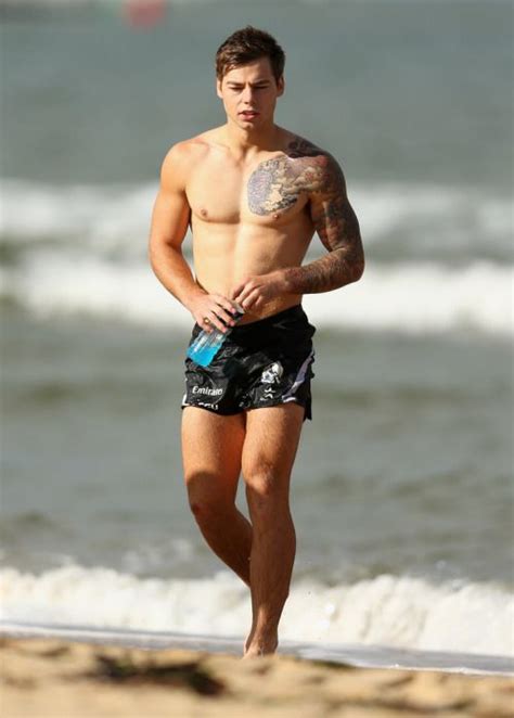 Hottest Afl Players 2012 Google Search Guys Athlete Collingwood