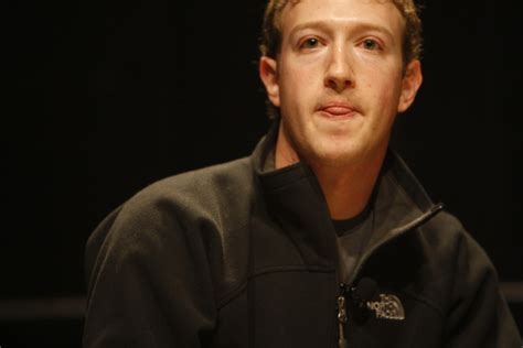 zuckerberg backs apple in fight against fbi cult of mac