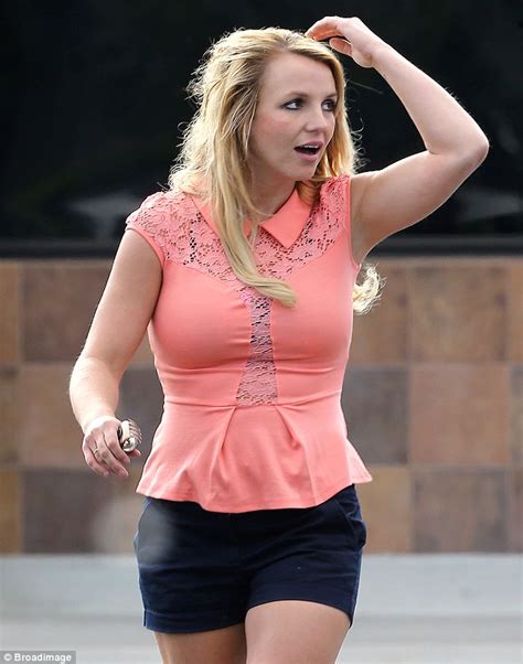 Britney Spears Flaunts Her Legs In Tiny Shorts While On Grocery Run