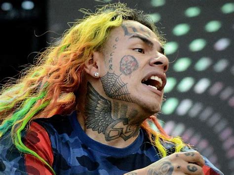 Tekashi 6ix9ine Stages Photo Op With His Fans Including Young Children