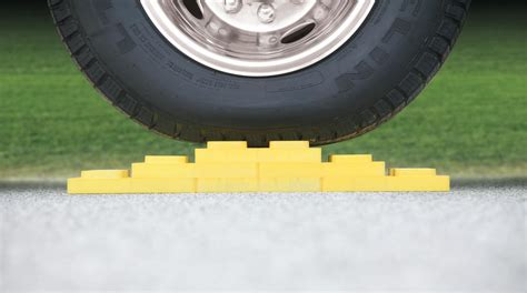 With a motorhome, you want to measure both the level left to right and front to back at once. Camco 44505 RV Leveling Blocks - 10 pack: Amazon.ca: Automotive