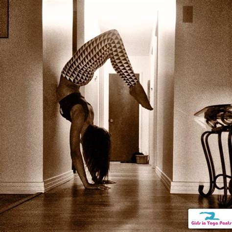 A Flexible Babe From Instagram Yoga Pants Girls In Yoga