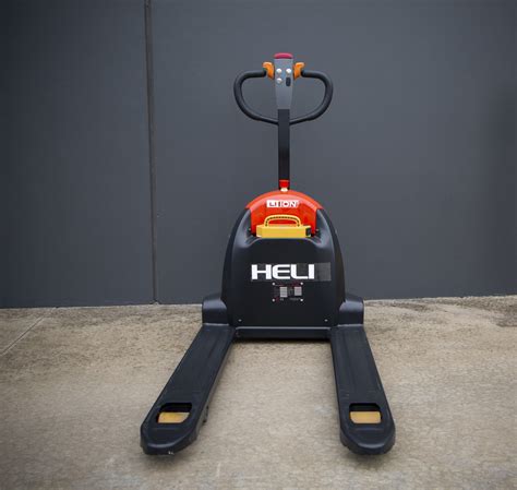 How To Operate Electric Pallet Jack