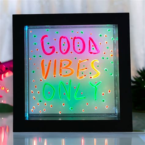 Lampa Veghe Personalizabila Led Neon Effect Message Frame Emagro