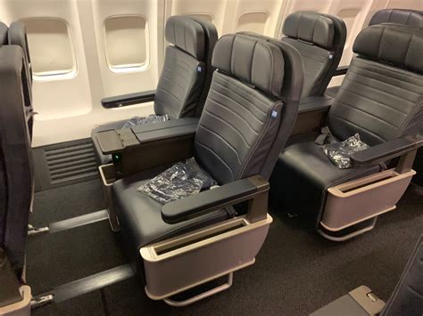 Review United Airlines 757 300 First Class Honolulu To Los Angeles