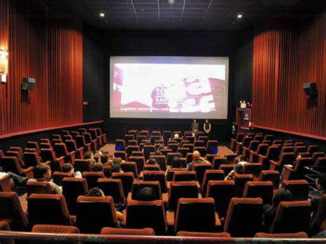 Cinema / salle-de-cinema-le-cinema - Collège Saint-Joseph ...