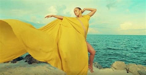 Jennifer Lopez Outfits In Ni Tu Ni Yo Music Video Popsugar Latina
