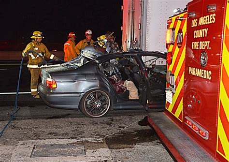 Palmdale Man Killed When Bmw Crashes Into Big Rig On 14 Freeway Daily News