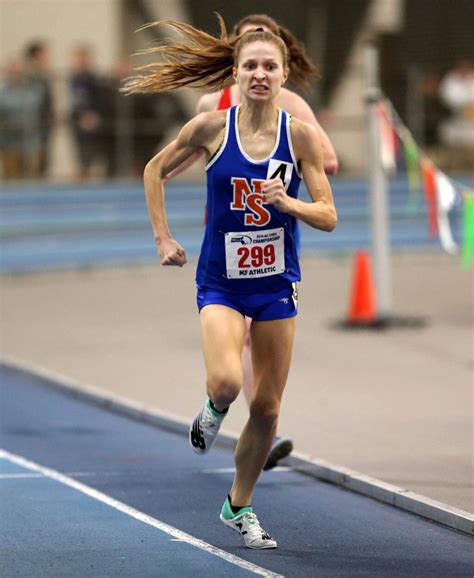 Tewksburys Makayla Paige Stars In Record Setting 600 Wellesley Girls