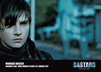 Bastard: DVD, Blu-ray oder VoD leihen - VIDEOBUSTER.de