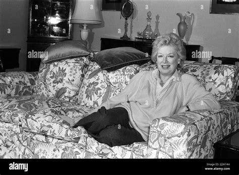Actress June Whitfield Pictured At Home 27th August 1987 Stock Photo