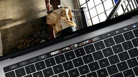 Apple Settles Us Butterfly Keyboard Legal Action For 50m Bbc News
