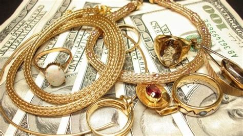 Kesadaran generasi millenial untuk berinvestasi cukup tinggi. Tips Untung Investasi Perhiasan Emas Untuk Perempuan Milenial