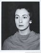 [Portrait de Suzanne Flon dans L'Alouette, texte et mise en scène de ...