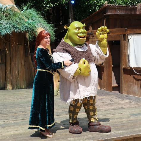 Meet Shrek And Fiona En Portaventura World