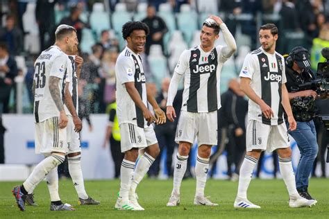 Juventus football club, colloquially known as juventus and juve (pronounced ˈjuːve), is a professional football club based in turin, piedmont, italy, that competes in the serie a, the top tier of the italian football league system. Ювентус выиграл чемпионат Италии в 8-й раз подряд - iSport.ua