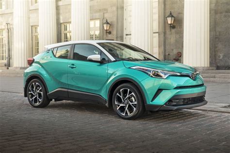 They have always tried to keep this model as fresh as they could, and they succeeded at it. Mazda CX-3 2018 vs Toyota C-HR 2018 à Longueuil