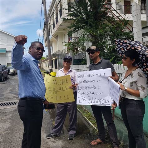 Gpls Inefficiency Sparks Mini Protest Outside Ministers Office Kaieteur News