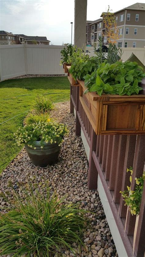Diy painted tapered planter boxes →. 5 Pot - Universal Deck Rail Planter Box - Redwood | Deck ...