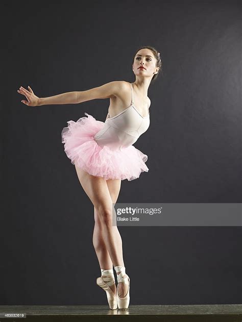 Ballerina On Point Looking Away Photo Getty Images