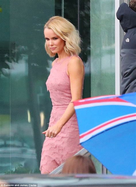 Amanda Holden Flashes More Than Expected In Tight Gown Daily Mail Online