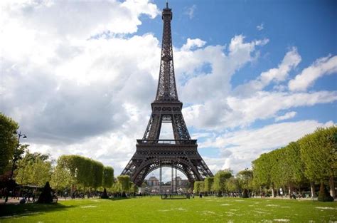 السياحة في باريس افضل 20 من الاماكن السياحية في باريس Urtrips