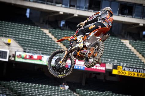 Jason anderson on the leader board. Oakland Practice Gallery - Supercross - Racer X Online