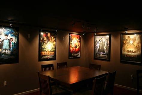 Home theater decor items are a wonderful and inexpensive way to bring a little bit of hollywood into the theater. Pin on Cinema
